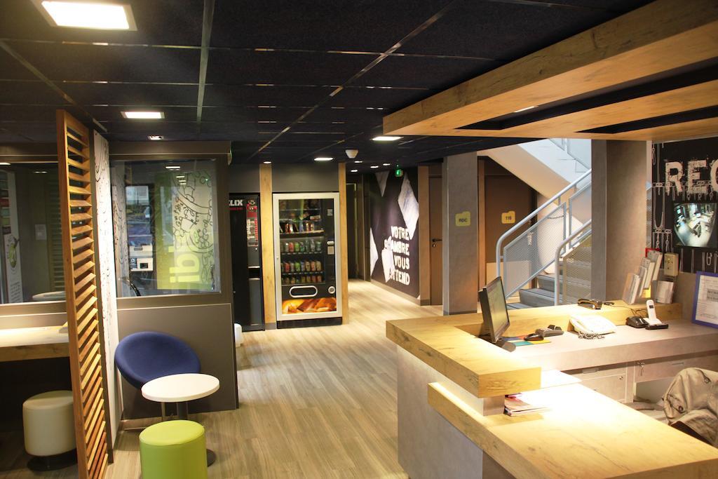 Ibis Budget Versailles Chateau Saint Cyr L'Ecole Exterior foto