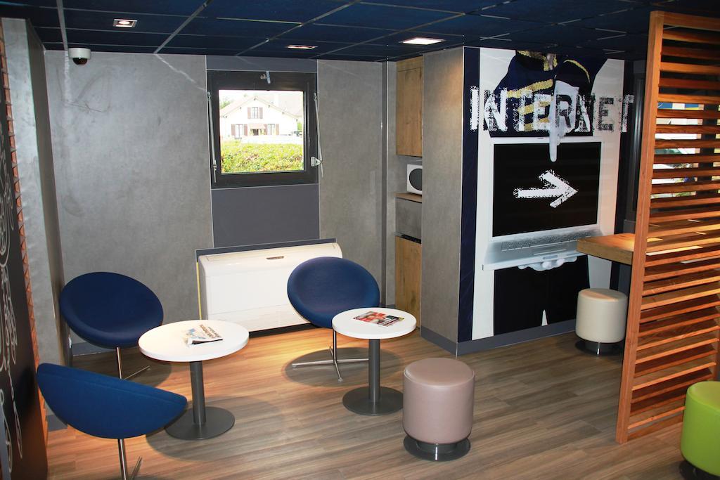 Ibis Budget Versailles Chateau Saint Cyr L'Ecole Exterior foto