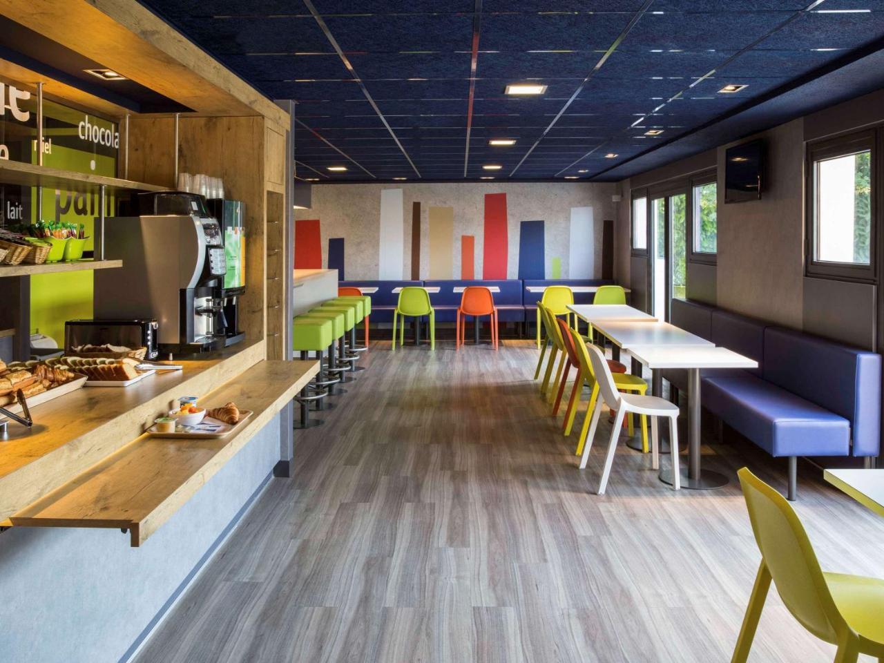 Ibis Budget Versailles Chateau Saint Cyr L'Ecole Exterior foto